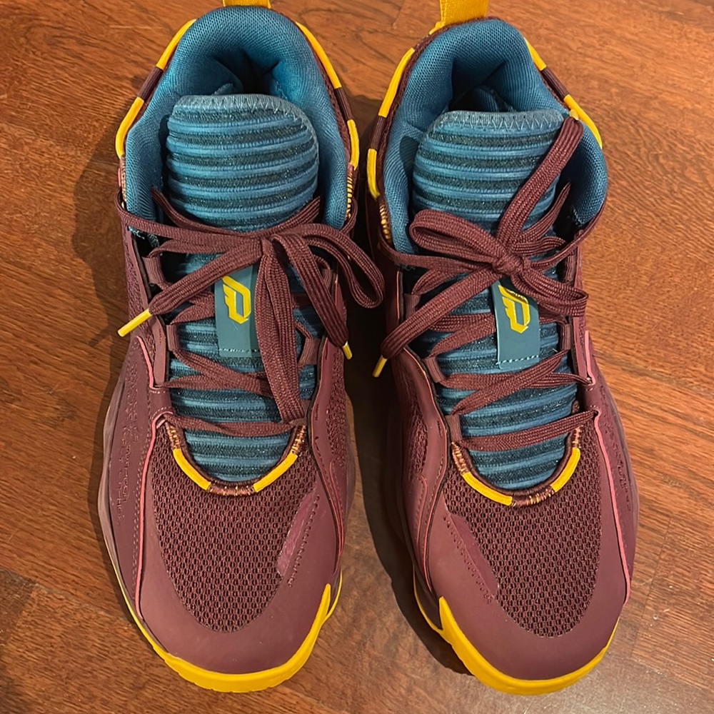 Adidas Dame 7 EXTPLY Sneakers - size 8